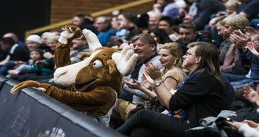 Innan matchen kommer alltid ledare från Jämtland Basket förbi och presenterar senaste nytt inför matchen.