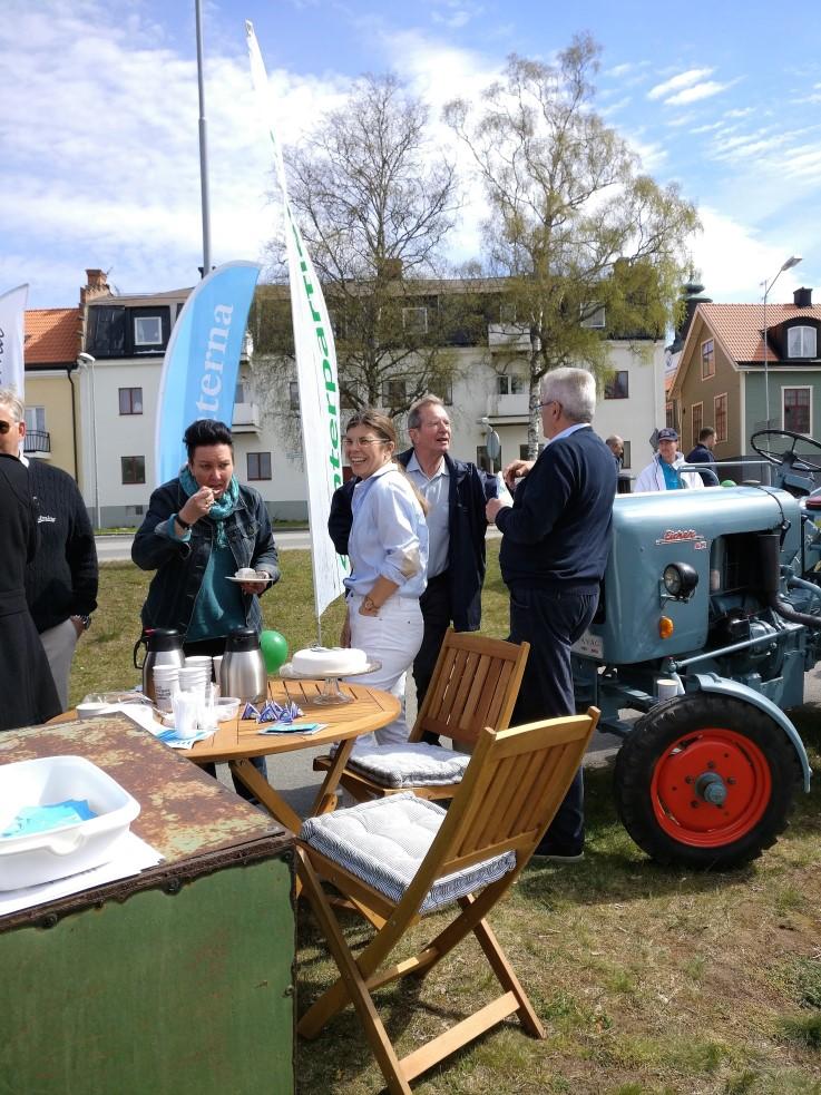 politiska tält och tog givetvis första och bästa