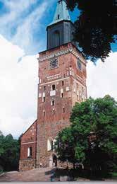 Stränderna längs ån är fyllda av krogar, kaféer, restaurangbåtar, gräsmattor, lokalbor och turister. Åbos pulsåder. 2. Huvudbiblioteket. Åbobornas andra hem.
