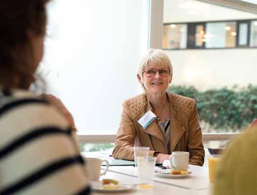 Anita Alm (till vänster) och Christina Larsson (högst upp till höger) på hälsoodontologiska enheten, har arrangerat samverkansdagarna tillsammans med Närhälsans centrala barnhälsovård i Västra