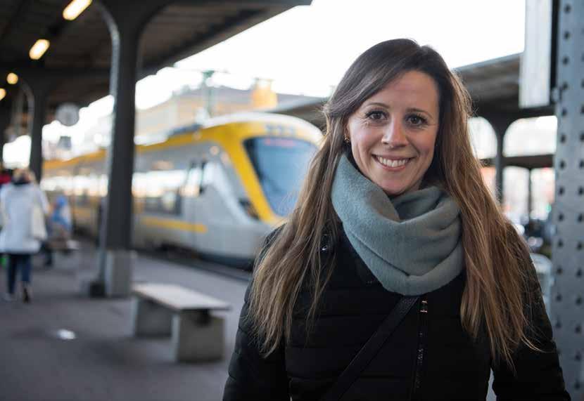 Ines stöttar i Herrljunga och växer som tandläkare Ines Werczynska bor nära centralstationen i Göteborg och kan smidigt ta sig till och från Herrljunga där hon jobbar en dag i veckan.