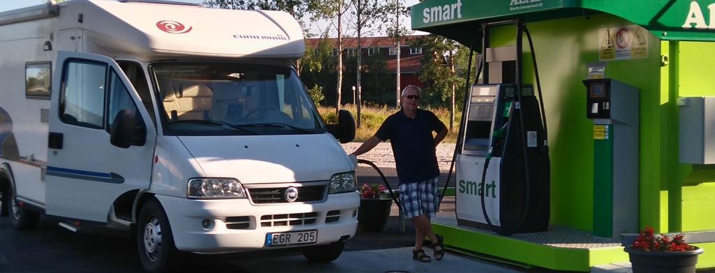 SMART TANKSTATIONER Nu när de sex första stationerna är etablerade och nummer sju till tio är på väg och varumärket Smart mer och mer blir känt runtom i landet så har intresset ökat markant för att