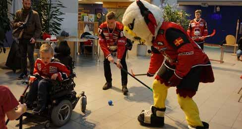 MER ÄN HOCKEY TM - VAD MENAR VI? Malmö Redhawks är en viktig del i regionens idrottsliv och har som starkt idrottsvarumärke unika möjligheter att bidra positivt på och utanför idrottens arena.