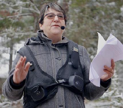 marmorbruksarbetare, så Paul känner ju till området väl. Publiken fick också se en bit Kolmårdsmarmor format som ett ägg.