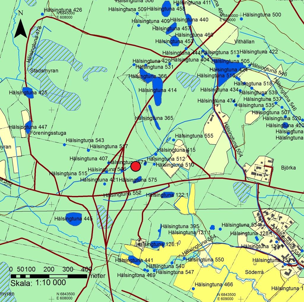 Anläggningarna banades av med hjälp av traktorgrävare och mättes in med RTK-GPS. Efter avbaningen visade det sig att endast den östra av groparna, RAÄ 574, utgjorde en kolningsgrop.