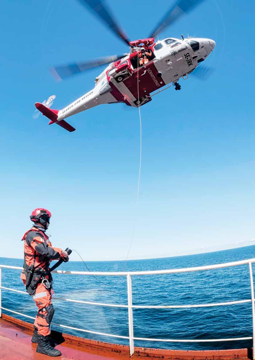 Sjö och flygräddning I Sverige har staten ansvar för sjö och flygräddning samt fjällräddning.