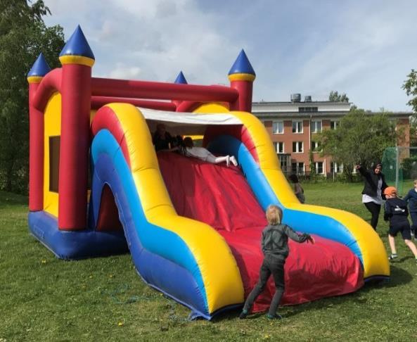 ! Alla skolor i Avesta kommun var med och det var väldigt roligt. Till vår hjälp hade vi 6 elever från Barn- och Fritidsprogrammet som domare och det gjorde ett jättebra jobb.