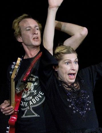 Resan till Dödsriket Fritt efter den grekiska mytologin Dramatisering och regi Margareta Larson Koreografi Lotta Lagerström-Dyrssen Kostym Leif Persson Musik Ensemblen Ljusdesign Mikael Wellershaus