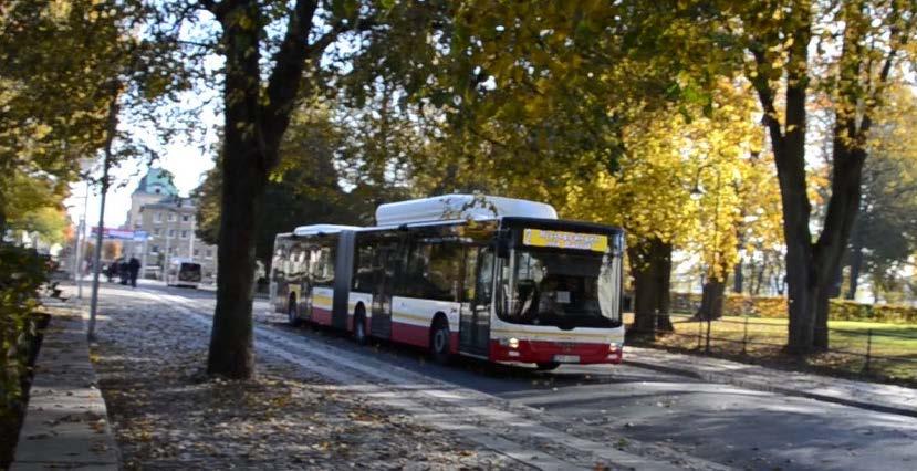 Procent Förvärvsarbetande 20-64 år 2011 100 81 84 82 77 80 72 63 60 40 20 0 Öxnehaga Centrum Öster Bymarken Område Män Kvinnor Procent 100 80 60 40 20 Sammanräknad förvärvsinkomst 2011, andel >280