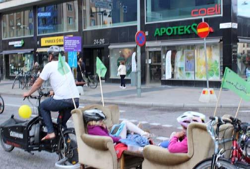 Bl a med cykelmanifestation för barnfamiljer!