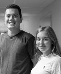 och andra praktiska övningar i en större grad än vad som är normalt på traditionella ekonomiutbildningar på gymnasiet.