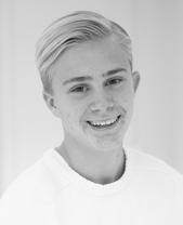 Kevin Hultman Barn- och fritidsprogrammet programfördjupningar individuella val + + Yrkesutgång: Idrottsledare 600 Träningslära 2 100 Naturkunskap 2 100 Historia 1a2 50 Psykologi 1