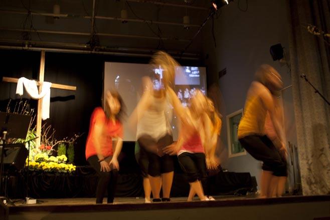 Läger med 300 ungdomar, seminarier, musik, festivalmöten varje kväll på Lindeskolan och mycket mer mer mer mer.