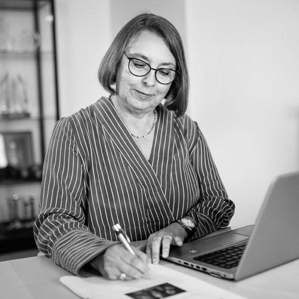 Karin Sundin forskar om hur familjecentrerade samtal kan förbättra familjehälsan.