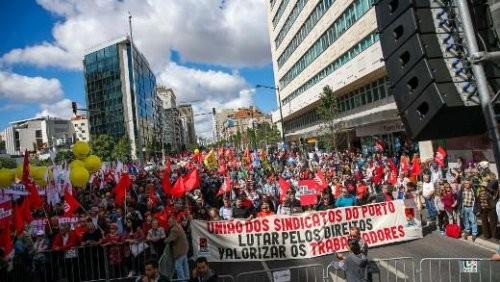 5 eftersom det pågår en social strid om detta. Bland annat hölls en stor fackföreningsdemonstration mot regeringens föreslagna lagar i juni.