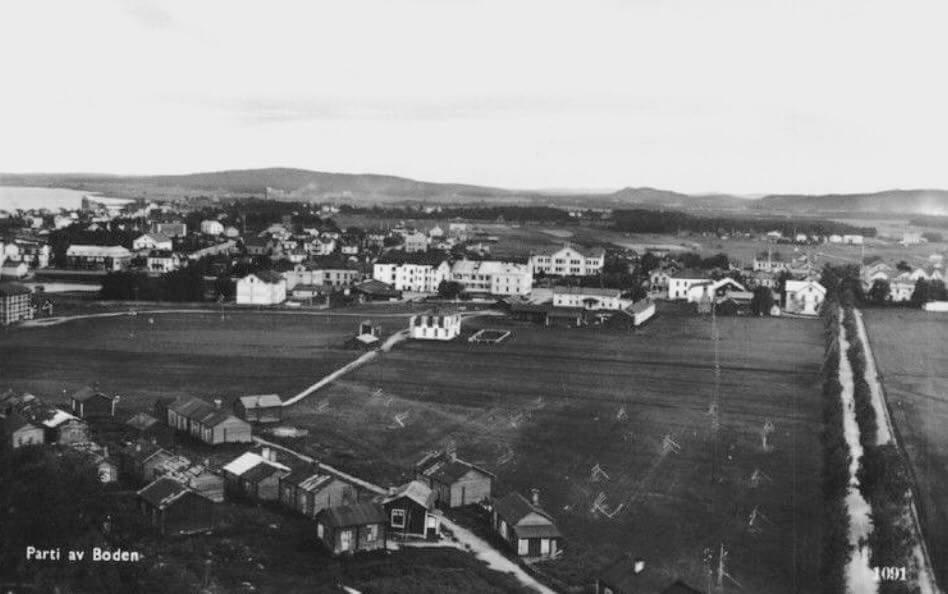 Brf Cederrotens 50-åriga historia Bilden