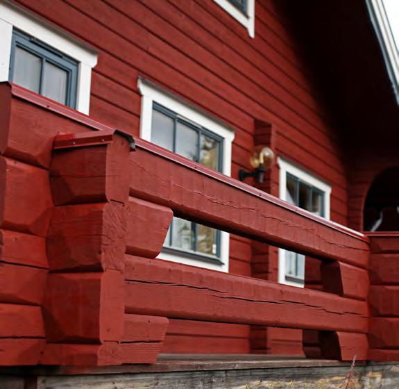 RÖDTJÄRAD FJÄLLSTUGA PÅ TOPPEN I SÄLEN Högst upp i Sälfjällstangen ligger ett rött fint fritidshus med utsikt mot Högfjällshotellet och de fina backarna.