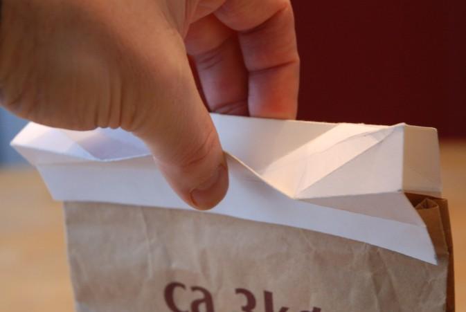 pappförstärkta handtaget har