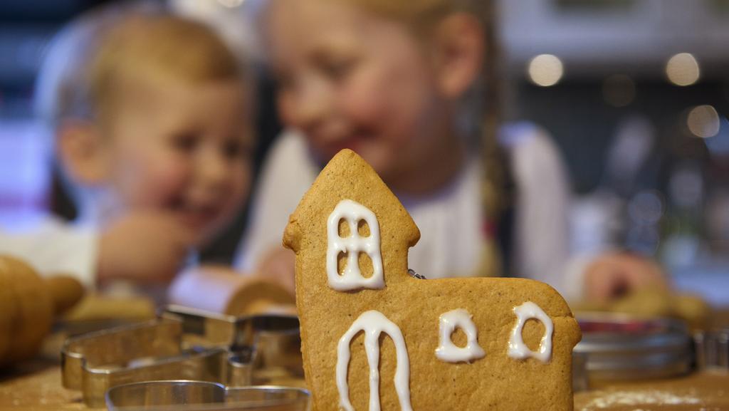 Bygg en pepparkakskyrka och julpyssla på S:ta Anna måndag 3 december kl 16.00-20.00 s:ta annagården Välkomna stora som små att julpyssla på S:ta Annagården.