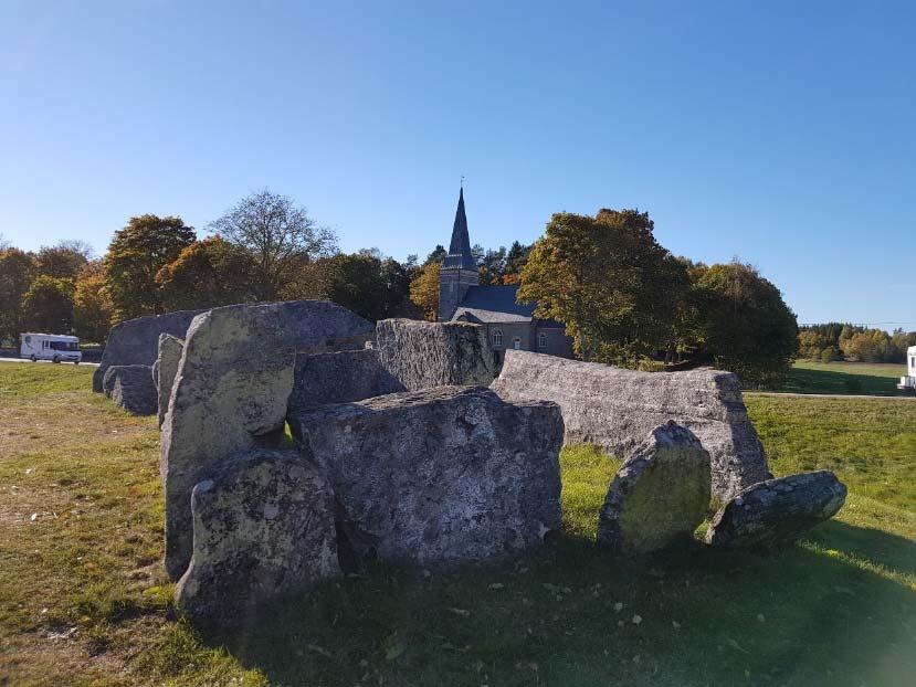 kyrkan är mer småbrutet och småskaligt.