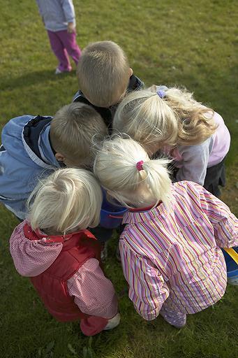 KOMMUNALA FÖRESKRIFTER - för förskola, fritidshem och pedagogisk omsorg Foto: Sven Persson