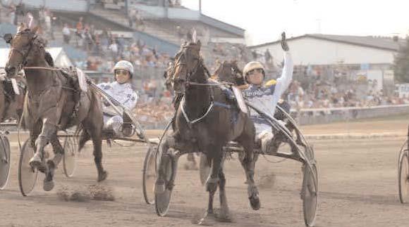 Insatslopp 4-åringar Svenskt TravDerby (Gr I Nat) Jägersro 4 september. Lätt bana. 3.200.000 kr. 2640 m. 1 Conny Nobell 14,7 1.600.000 26 Goop Björn 2 Crown Kemp 14,8 800.