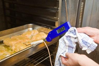 6. Förebygg matsvinn vid tillagning Laga om möjligt mat i omgångar så kan mer mat serveras nylagad och vi behöver inte tillaga mat i onödan.