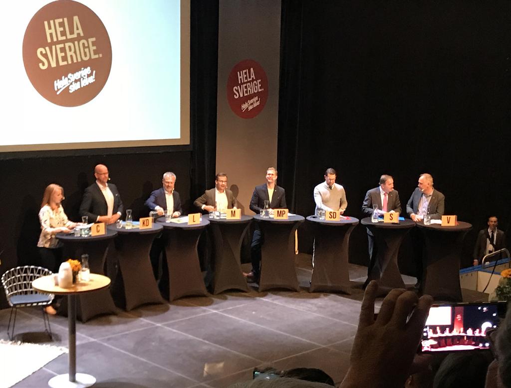start=auto&tab=2018 I dag saknas organiserad landsbygdsdialog i Hyltes, Falkenbergs och Kungsbackas kommuner. Mer information om Örnsköldsviks arbetssätt: http://www.ornskoldsvik.