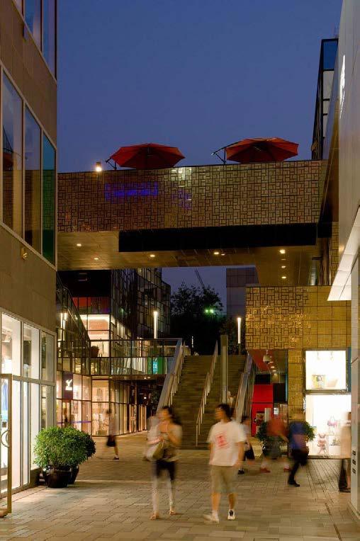 rolig plass kaffe - siteplasser gåplass / sykkelplass / møteplass visuel kontakt med BANGÅRDSPLATS SYD BANGÅRDSPLATS SYD gåplass visuel kontakt