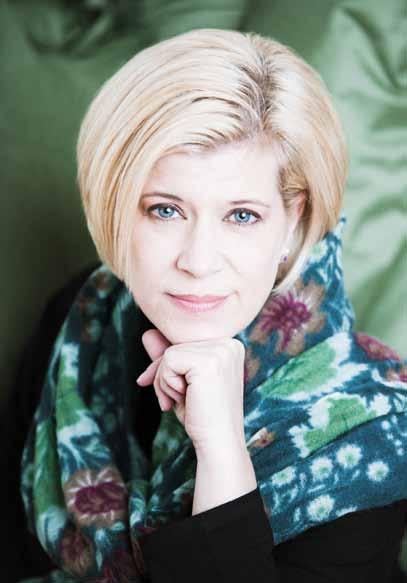 Karen Kamensek Den amerikanska dirigenten Karen Kamensek hittar man lika gärna i operadiket som på konsertpodiet, och hennes repertoar täcker en stor del av den klassiska musiken, inte minst den nya.