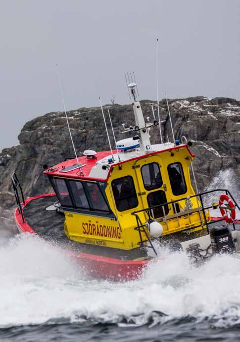 PENGAR SIDOR 32 51 34 Drift och underhåll 36 Våra båtar 40 Stationshus 42 Utbildning 46 Sjösäkerhet och Internationellt 50 Kommunikation och Insamling VÅRA
