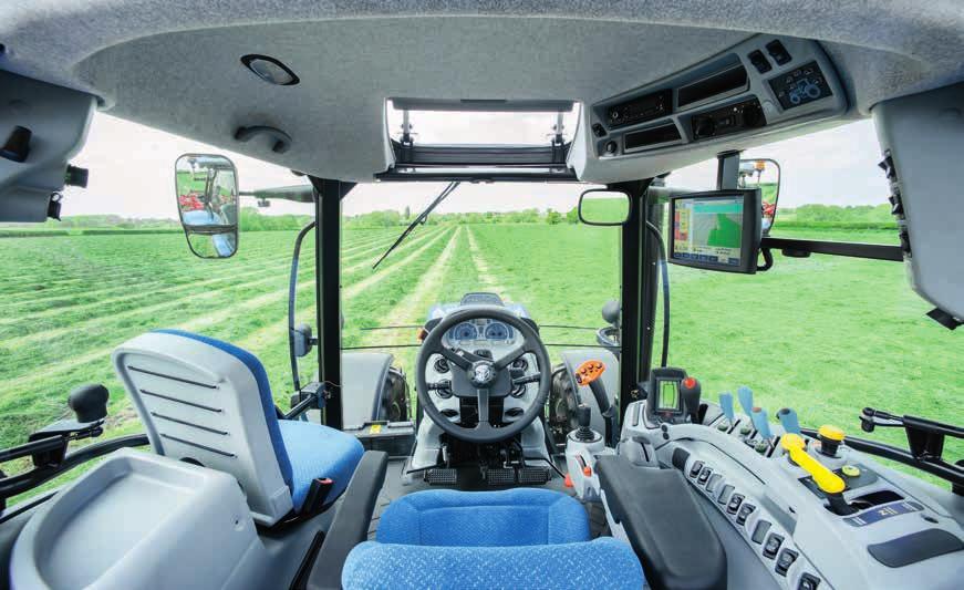 09 Styrenhet Reglage för luftkonditionering, belysningspanel, ytterligare förvaringsfack och radio har alla grupperats ergonomiskt. Bluetooth RDS/MP3 radio kommer som standard.