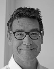 ökad förståelse för hur programmering utvecklar det matematiska tänkandet Presentation av föreläsare och workshopledare Fredrik Berg är programansvarig för fördjupningsforumet och fortbildare för