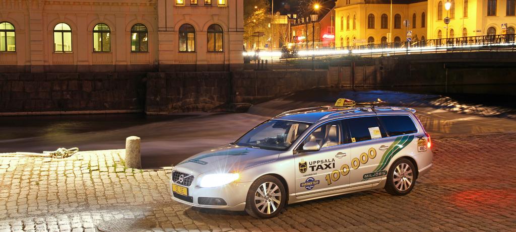 Taxifordon Sedan 2013 har antalet taxifordon ökat kraftigt. I hela landet är ökningen cirka 1.674 taxifordon från 16.121 stycken år 2013 till 17.795 stycken år 2017 (diagram 6).
