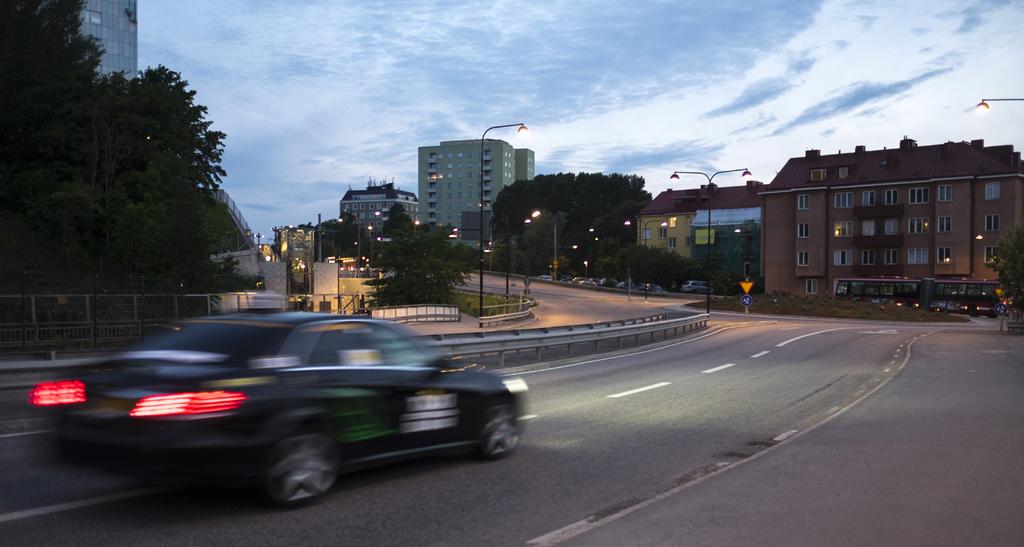 Taxirån Den långsiktiga trenden med ett minskande antal väpnade taxirån fortsätter och är mycket låga. Antalet är nu nere bland de lägsta nivåerna sedan taxibranschens avreglering för 27 år sedan.