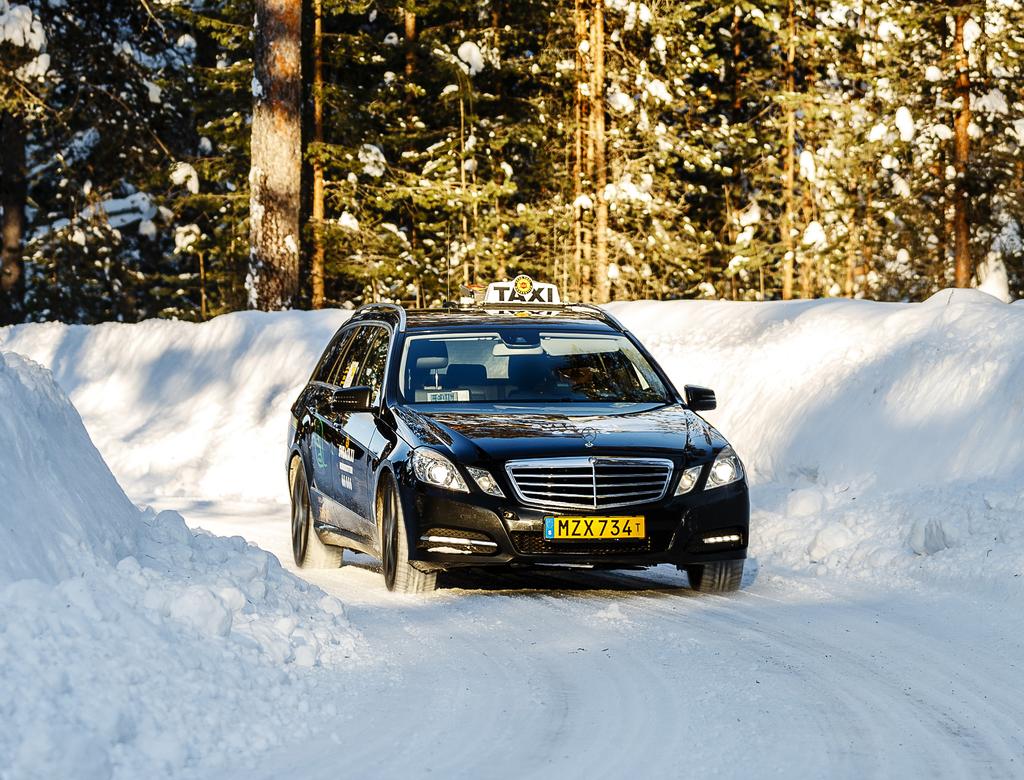 Foto: Mats Engfors Svenska Taxiförbundet Telefon 08 566 21 660 Facebook @SvenskaTaxiforbundet