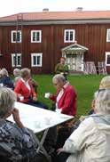 Här finns måleri på väggar och tak, och flera olika målare har bidragit.