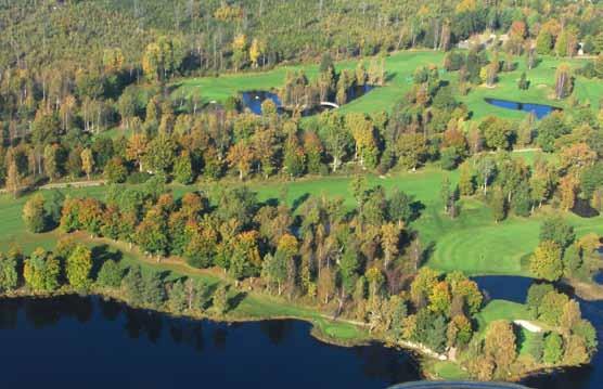 golf, restaurang och centrum.