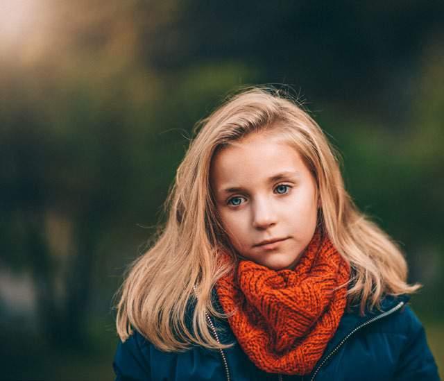 slutet träffar socialtjänsten familjer och erbjuder då också familjen att bjuda med anmälaren. Detta för att det ska bli ett bra och konstruktivt möte kring den oron som finns.