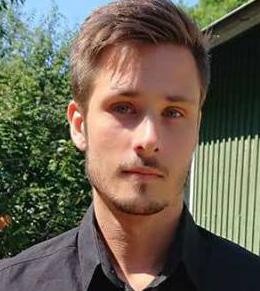faktiskt berörs. Inte minst i dag tror jag att samtal, utrymme att lyssna till varandra, är ett otroligt viktigt verktyg för förståelse och förbättring.