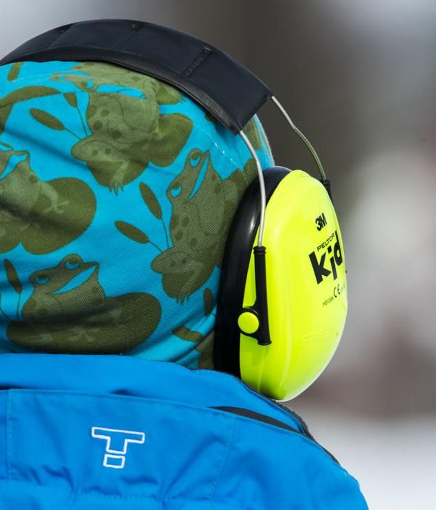 Fyra steg som förebygger buller Buller kan vara ett problem på många arbetsplatser inom industrin, lantbruket, på kontor, restauranger, barer och konserthus, motionslokaler, i förskola och skola.