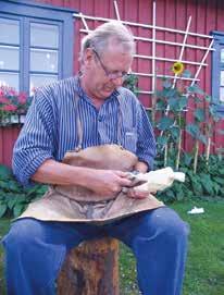 GERT KARLSSONS GELBGJUTERI 38 Gelbgjutning, i brons eller mässing, är en fin gammal tradition som Gert håller vid liv.