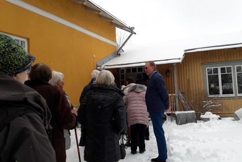 Desto mer färg blev det direkt när vi kom fram till vårt mål: den ståtliga villa Akleja i Vaxholm.