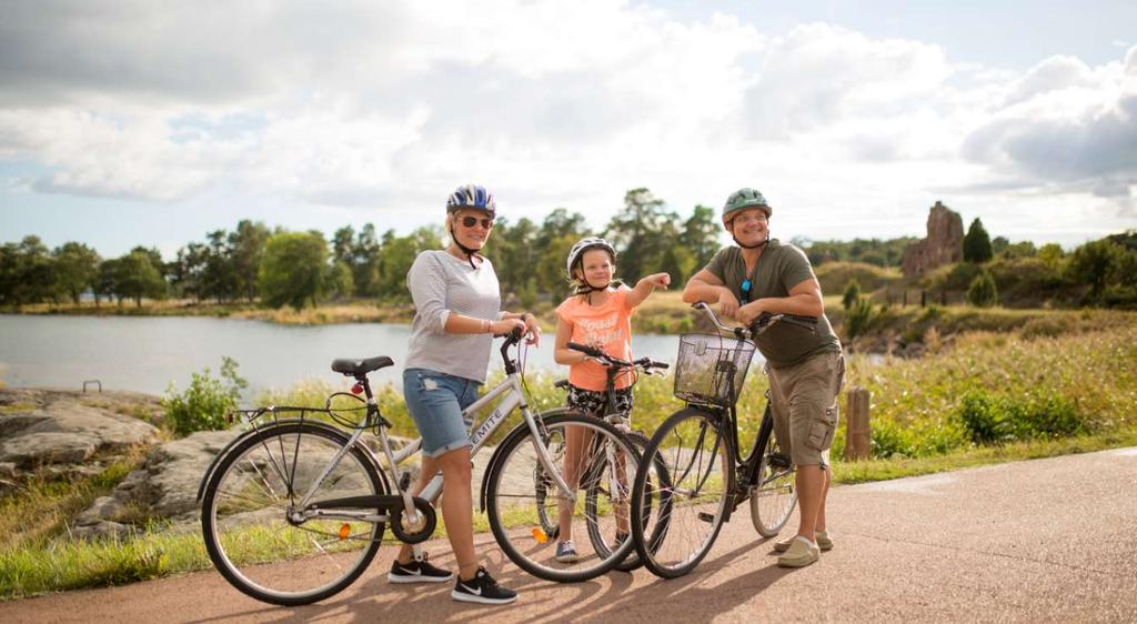 Åland för turister: Åland är en fin ö mitt emellan Sverige o Finland med en fin skärgård.