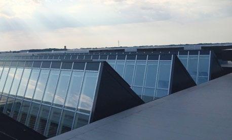 GLASTAK OCH TAKFÖNSTER FÖR LÅGLUTANDE TAK 7 10 11 12 7. Nya Arkitekturskolan 2015 års vinnare av det prestigefyllda Kasper Salin-priset. Solljus till alla våningsplanen genom den stora kupolen.