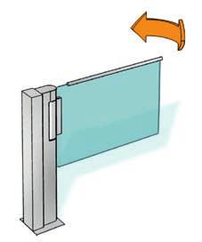 Transparent polykarbonat-dörrblad med horisontell greppstång i aluminium. lackerat i RAL 9006. Förregling, drivanläggning och tandad stoppbroms integrerade i rörpelaren.