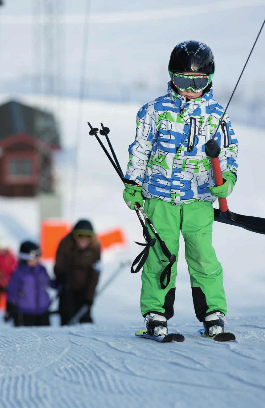 Spökbacken Öppettider i backen (om det finns snö) Lördag tisdag kl 11.00- Onsdag, endast NATTÅKNING kl 18.00-23.00 Torsdag söndag kl 11.00- Skiduthyrningen öppnar en halvtimme innan backen öppnar.
