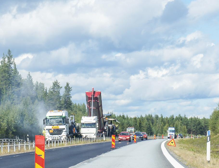 Investeringar tillsammans med Marieholmstunneln. Syftet med den nya förbindelsen är att avlasta E6:an.