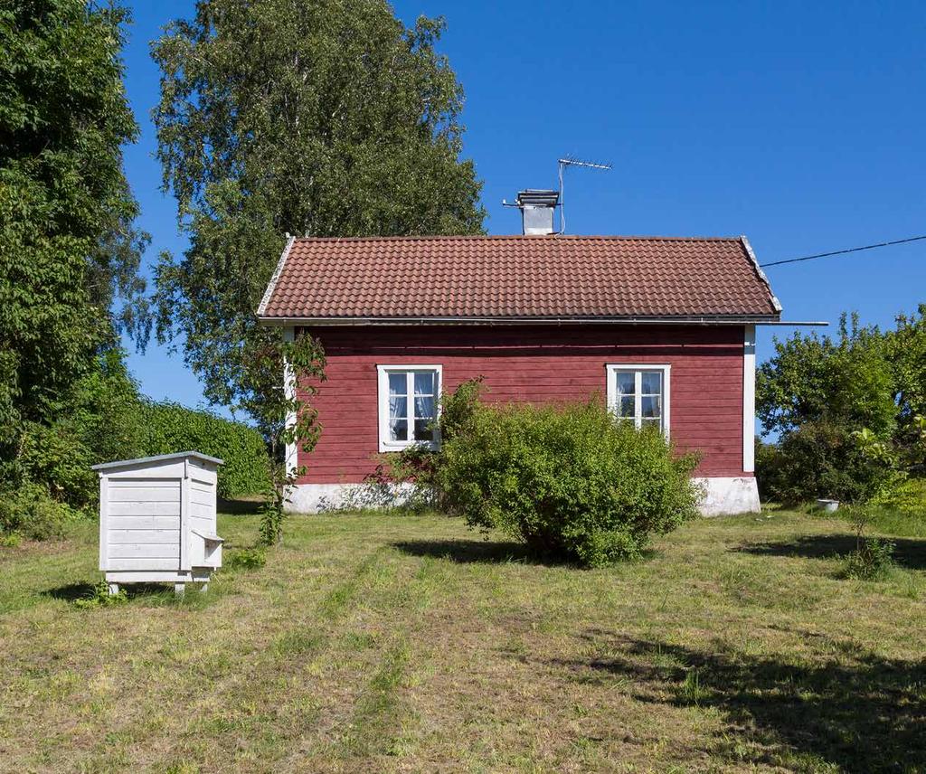 DJUPDYKNING PRIS/BUD: 3 250 000 KR 0 MIN KOMMUN: NORRTÄLJE BYGGNADSTYP: 1 ½ PLAN BYGGÅR: 1896 BOYTA: 58 M² ANTAL RUM: 4 RUM, VARAV 2 SOVRUM TOMTAREAL: 1 695 M² GRUND: TORPARGRUND STOMME: TRÄ