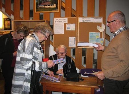 Ända sedan denna oberoende organisation grundades på 1970-talet har den hjälpt människor, som drabbats av kriser, krig och naturkatastrofer oavsett
